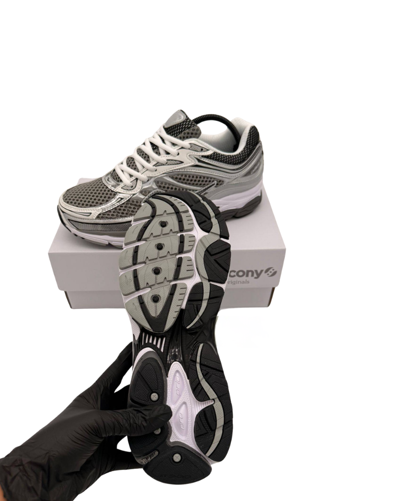Saucony ProGrid Omni 9 Grey/Silver Trainers