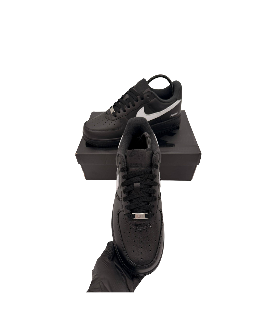 Supreme x Nike Air Force 1 Low Black/White Trainers