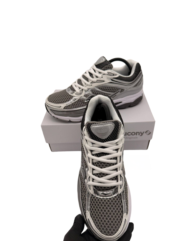 Saucony ProGrid Omni 9 Grey/Silver Trainers