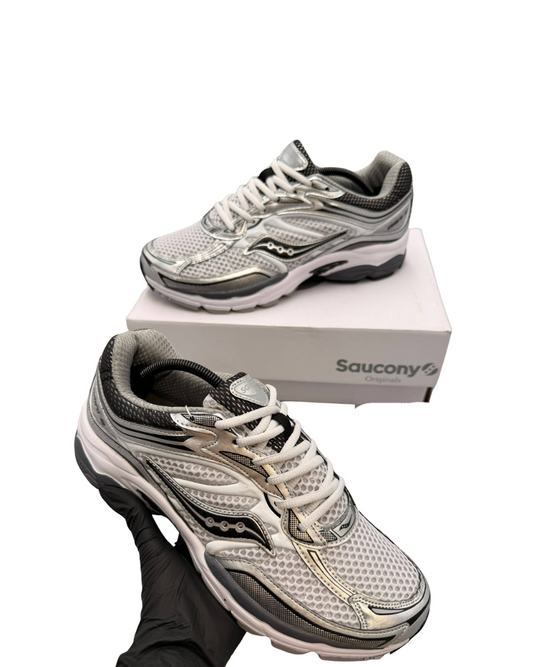Saucony ProGrid Omni 9  White/Silver Trainers