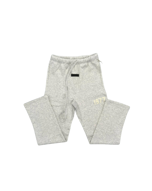 Fear of God Essentials 1977 Relaxed Sweatpants – Light Oatmeal