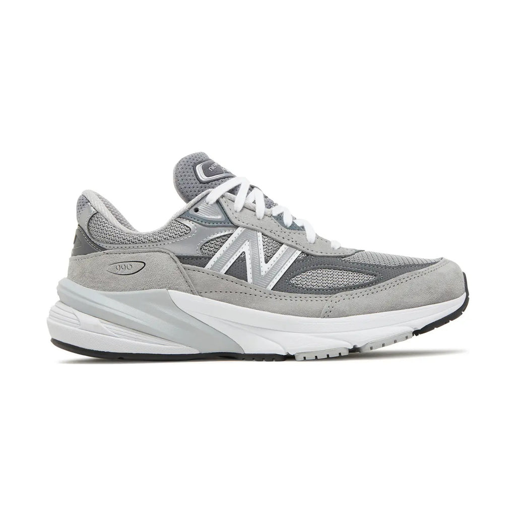 New Balance 990v6 in grey
