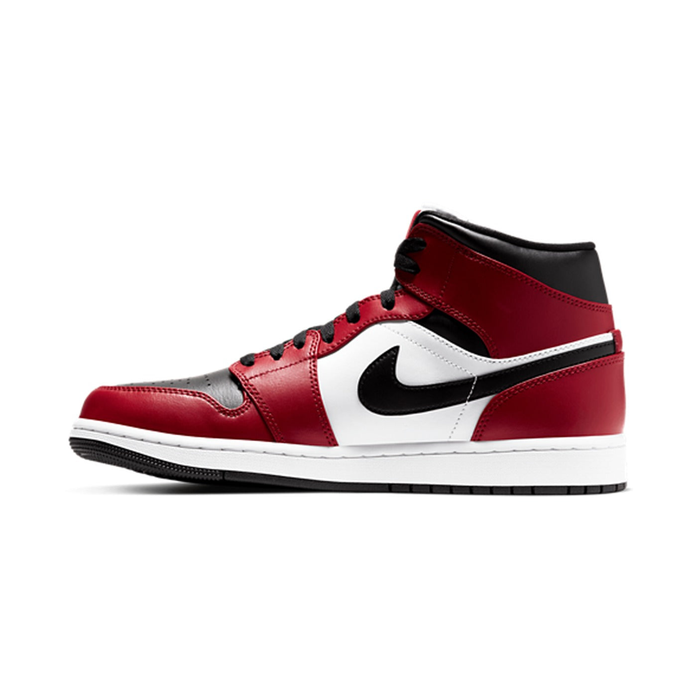 Air Jordan 1 Retro High OG in Chicago colourway, side profile