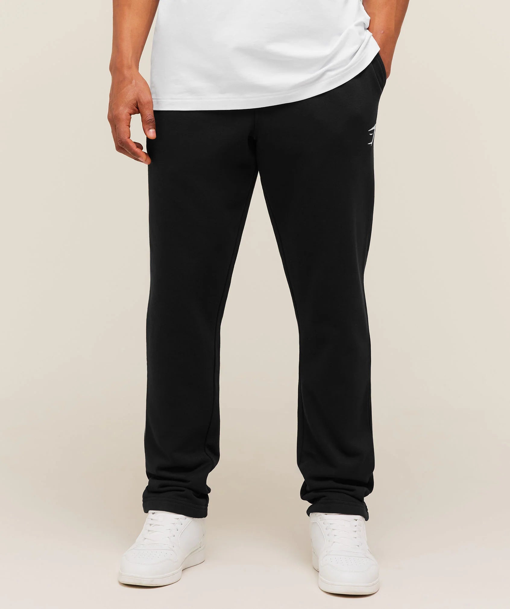 Crest Tapered Joggers | Black