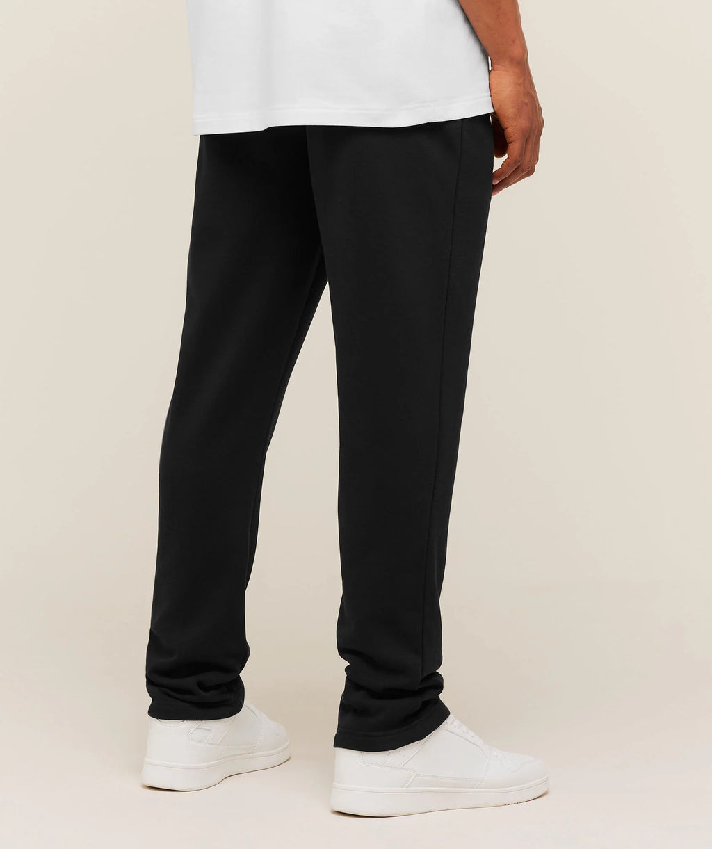 Crest Tapered Joggers | Black