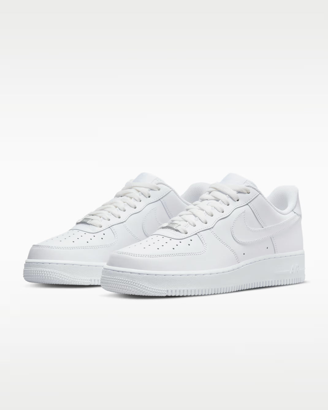 Nike Air Force 1 07 White pair, three-quarter angle