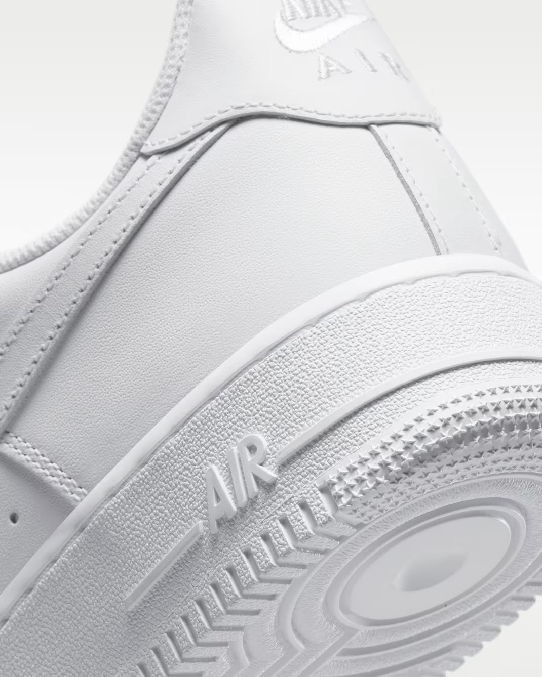 Nike Air Force 1 07 White heel Air unit detail