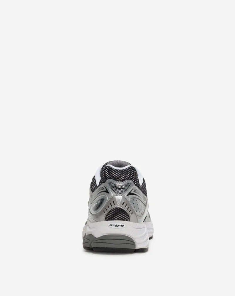 Saucony ProGrid Omni 9 Grey/Silver Trainers