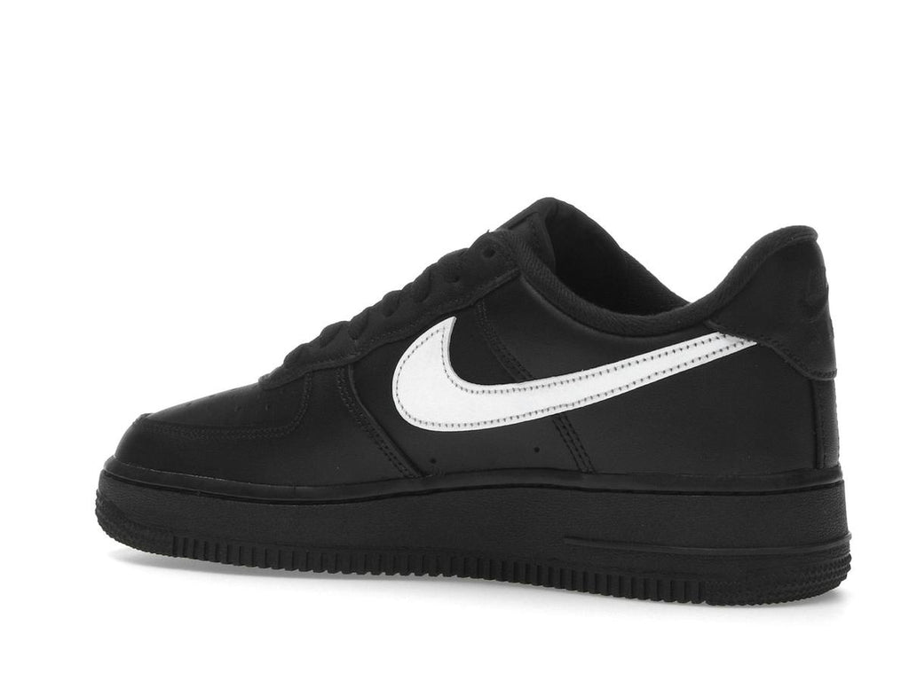 Supreme x Nike Air Force 1 Low Black/White Trainers